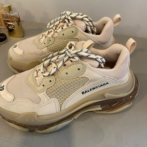 Balenciaga Running Shoes. Amazing condition. Worn twice. Size 39. - Picture 1 of 5